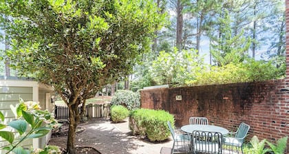 Raleigh Retreat close to NCState, DWNTN and Rex