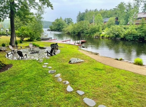 Waterfront Winnipesaukee 3 BR / 2 BA Cottage with Private Dock and Sandy Beach