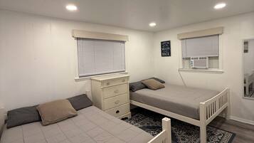 3 bedrooms, WiFi, bed sheets