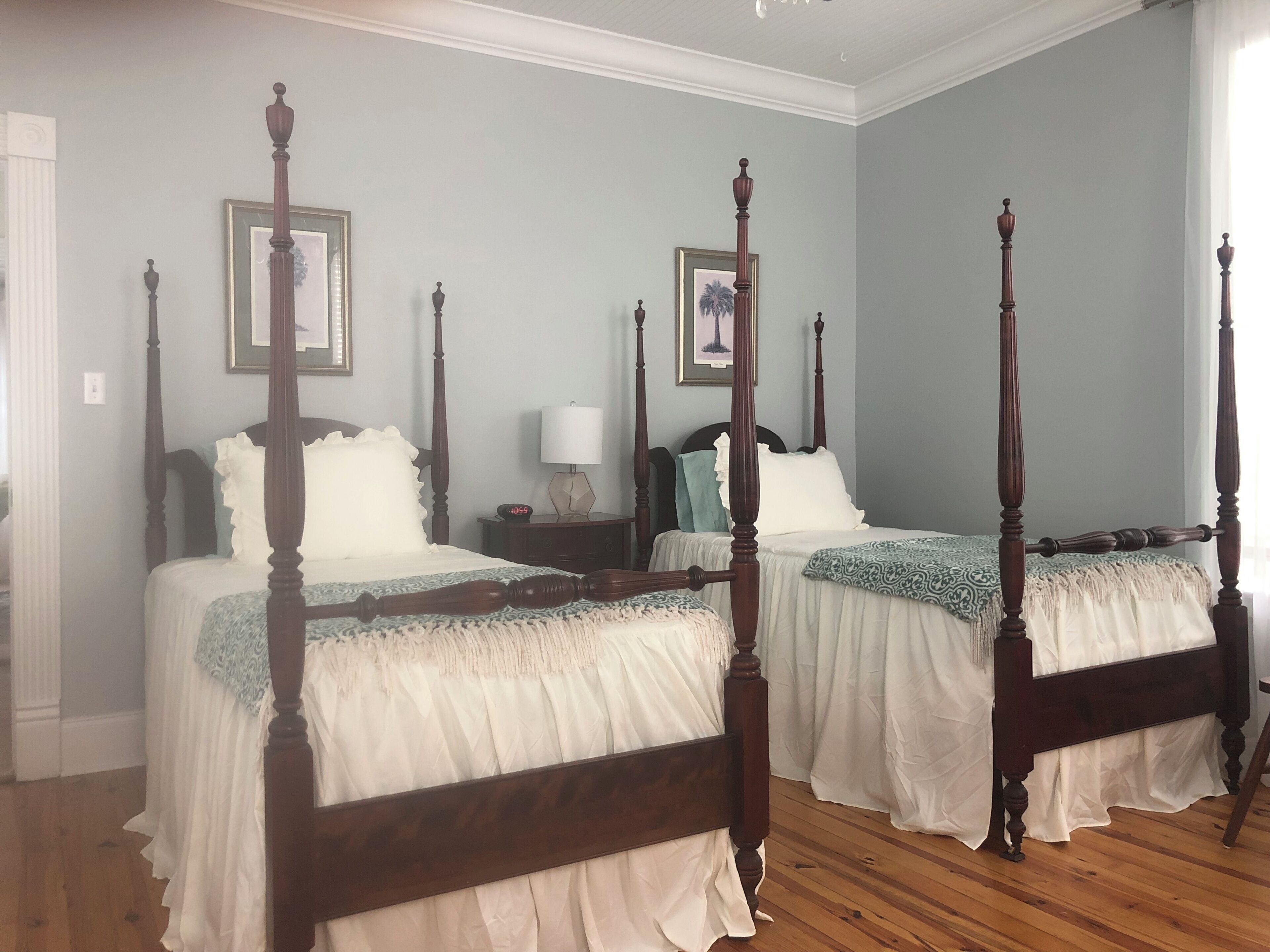 Free WiFi, bed sheets, wheelchair access