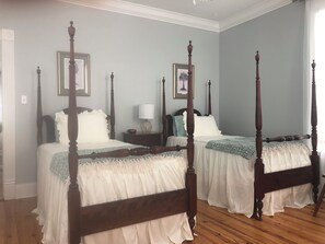 Free WiFi, bed sheets, wheelchair access