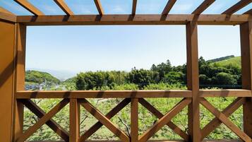 Basic House, Mountain View | Terrace/patio
