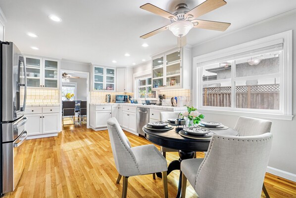 Private kitchen - Santa Clara 5Br Home /Spacious backyard /Westfield (Santa Clara)