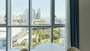 Duplex Premier Ocean Double | Blackout drapes, soundproofing, iron/ironing board, free WiFi - Travelodge Suites Busan Centum (Busan)