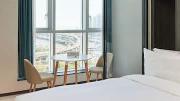 豪華雙人房 (Duplex, Around) | 遮光布/窗簾、隔音、熨斗/熨衣板、免費無線上網