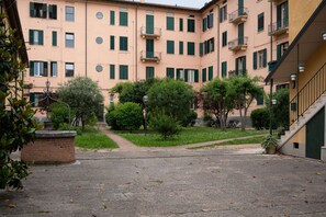 Esterni