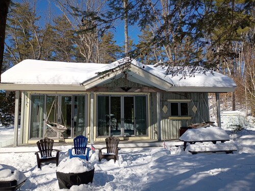 Grey Cabin/House with Sauna on Lake Monomonac next to Mt. Monadnock