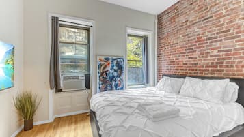 1 bedroom, iron/ironing board, travel crib, WiFi