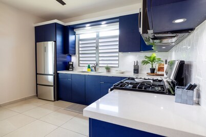 Table Rock Luxury House with Private Pool