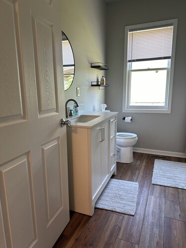 Cozy 2-bedroom house in fantastic Buchanan with lovely front porch, a/c and WiFi