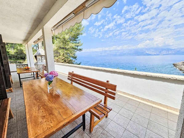 Outdoor dining - Octopus by Interhome (Hvar/Gdinj)