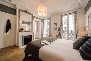 2 habitaciones, tabla de planchar con plancha, wifi y ropa de cama 