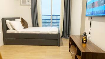 1 bedroom, free WiFi, bed sheets