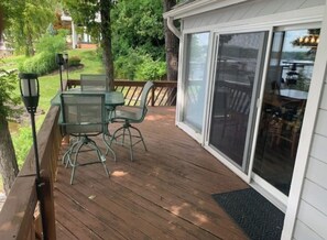 Outdoor dining - Fun times in Osage Beach - 3 bedroom house in Racetrack Cove (Osage Beach)