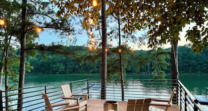 New Listing! Shady Pine Landing - Renovated Cottage at Smith Lake, Crane Hill