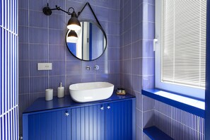 Shower, hair dryer, towels - Casa Mama (Sorrento)