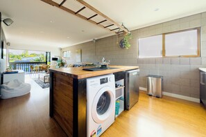 Interior - Elegant House Where you Call it Home in Northcote (Auckland)