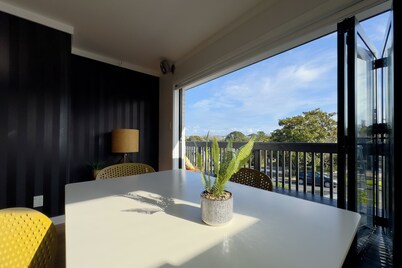 Elegant House Where you Call it Home in Northcote