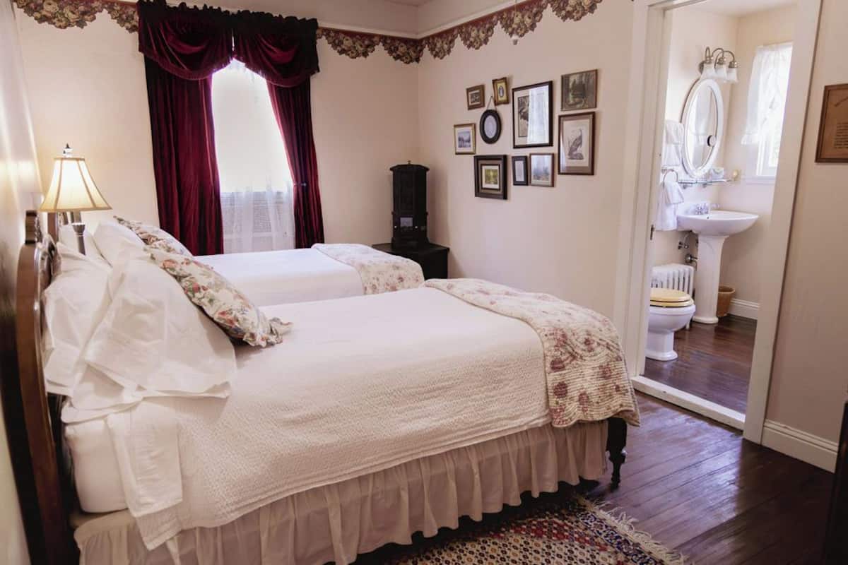 Comfort Twin Room, 2 Single Beds | Premium bedding, down duvets, blackout curtains, iron/ironing board