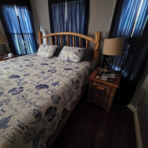 3 habitaciones, escritorio, wifi y ropa de cama 