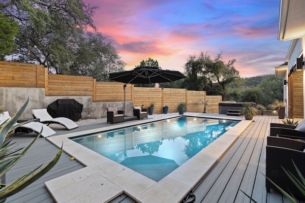 Float in the pool while enjoying the hill country sunsets. Pool floats provided