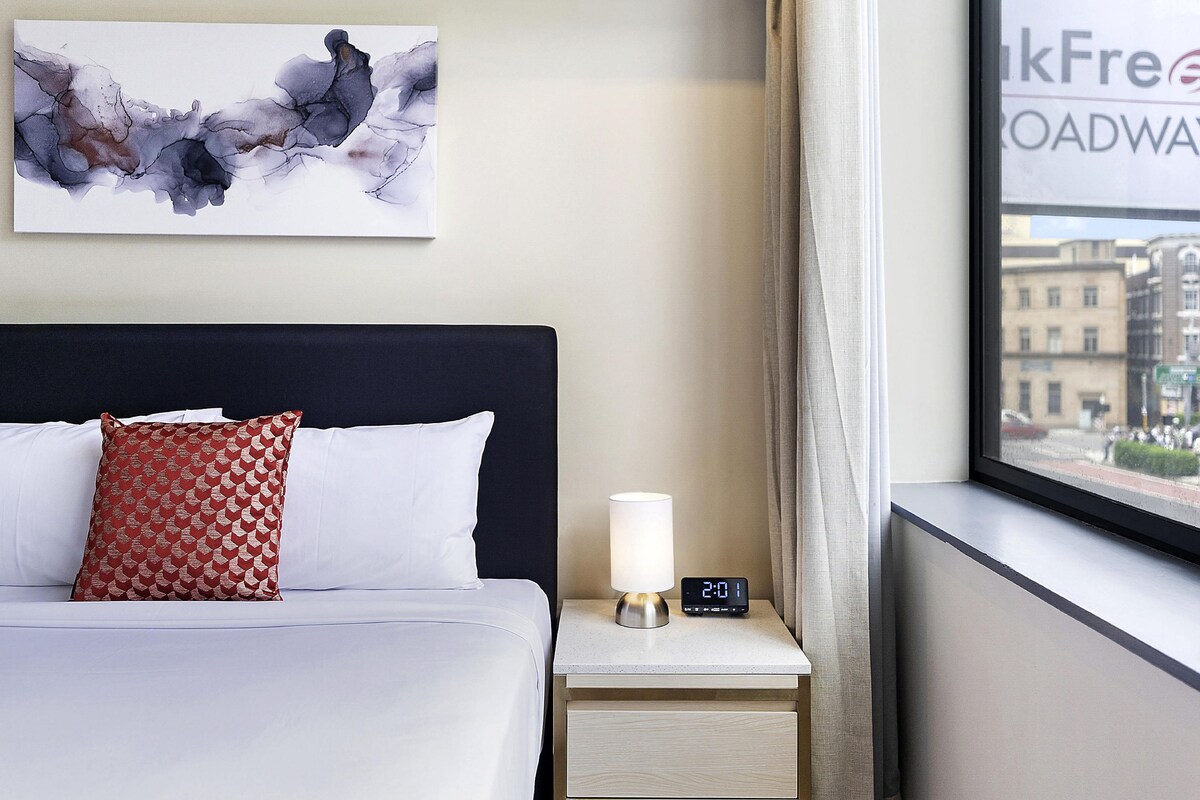 Standard Room With Queen Bed