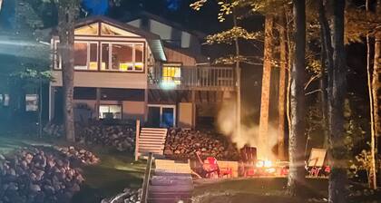 Grindstone Lake-Hayward 4-bedroom lakefront cabin. Wi-Fi, AC and superb fishing!