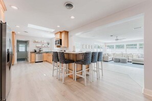 Interior - NEW! Heated Pool, only 1.5 mi. to Beach! Sleeps 10 (Saint Simons Island)