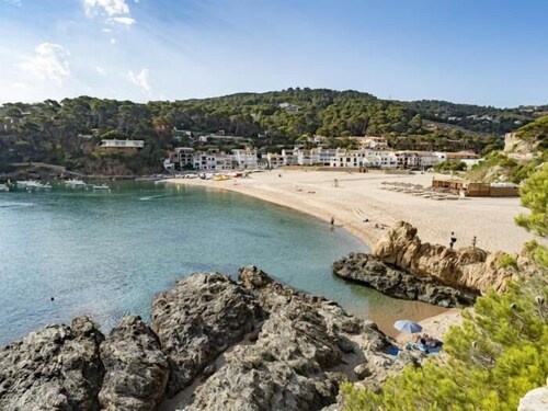Cozy Apartment 300 M. from Sa Riera Beach, Begur