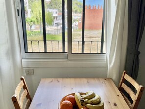 Dining - Cozy Apartment 300 M. from Sa Riera Beach, Begur (begur)
