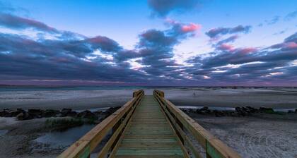 Located in Sea Palms with beautiful Marsh views!