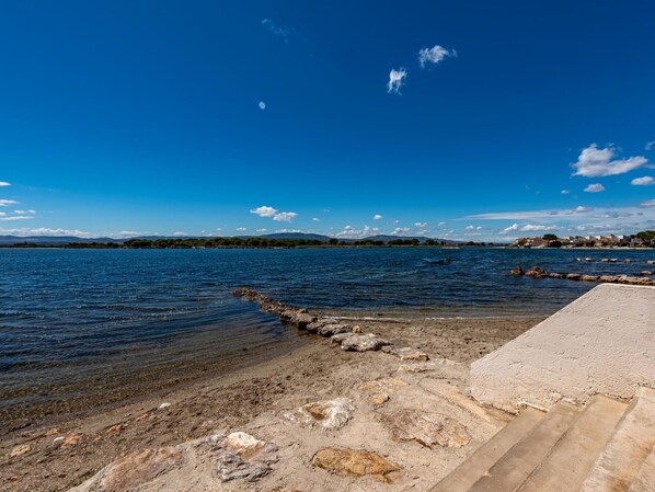 Vlak bij het strand