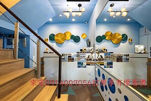 Front of property - evening/night - Ching Ching Hotel (Hengchun)