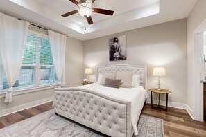 6 habitaciones, acceso a internet y ropa de cama