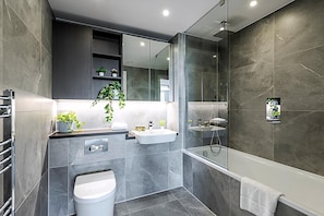 Exterior - Luxurious West London Apartment (London)