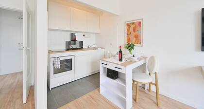 Beautiful 1-Bedroom with Kitchen near Wuppertal University with free wifi