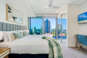 2 bedrooms, iron/ironing board, WiFi, bed sheets - Surfers Paradise - 2 Bed + Great Views + Pool (Surfers Paradise)