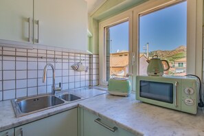 Frigorifero, forno, lavastoviglie