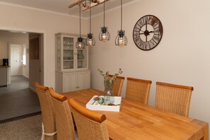 Dining - Holiday Home Wegblüte with Private Terrace (Karstädt)