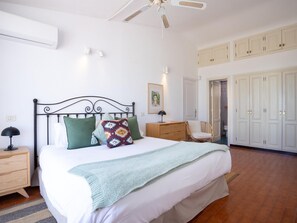 3 bedrooms, iron/ironing board, Internet, bed sheets - Villa Panama Costa Adeje (Costa Adeje)