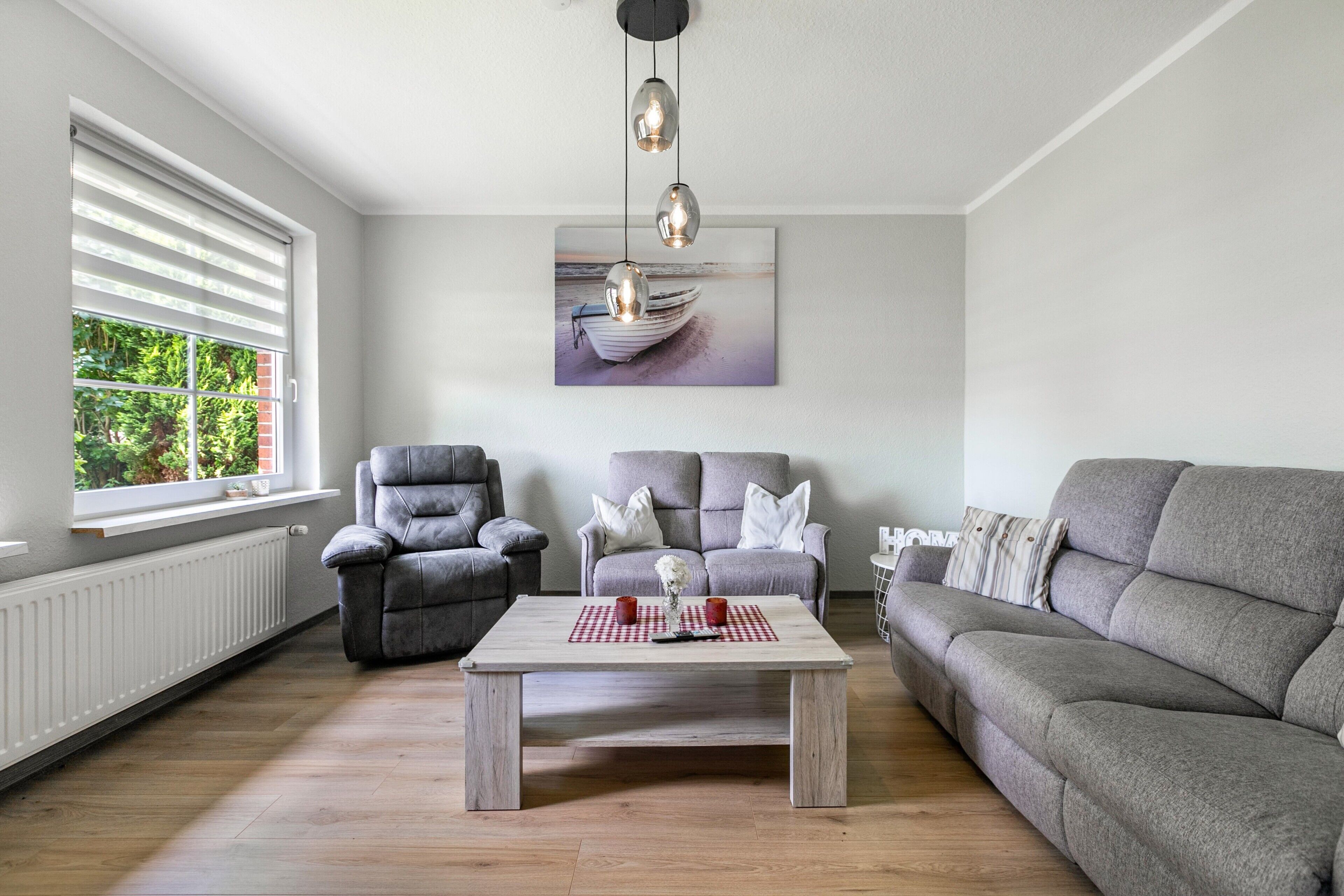 Fernseher, Videospiele, Tischtennisplatte