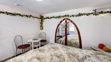 1 chambre, fer et planche à repasser, accès au Wi-Fi (inclus)