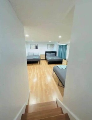 6 bedrooms, free WiFi, bed sheets