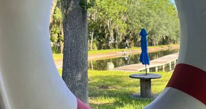 Family Retreat by the Pond