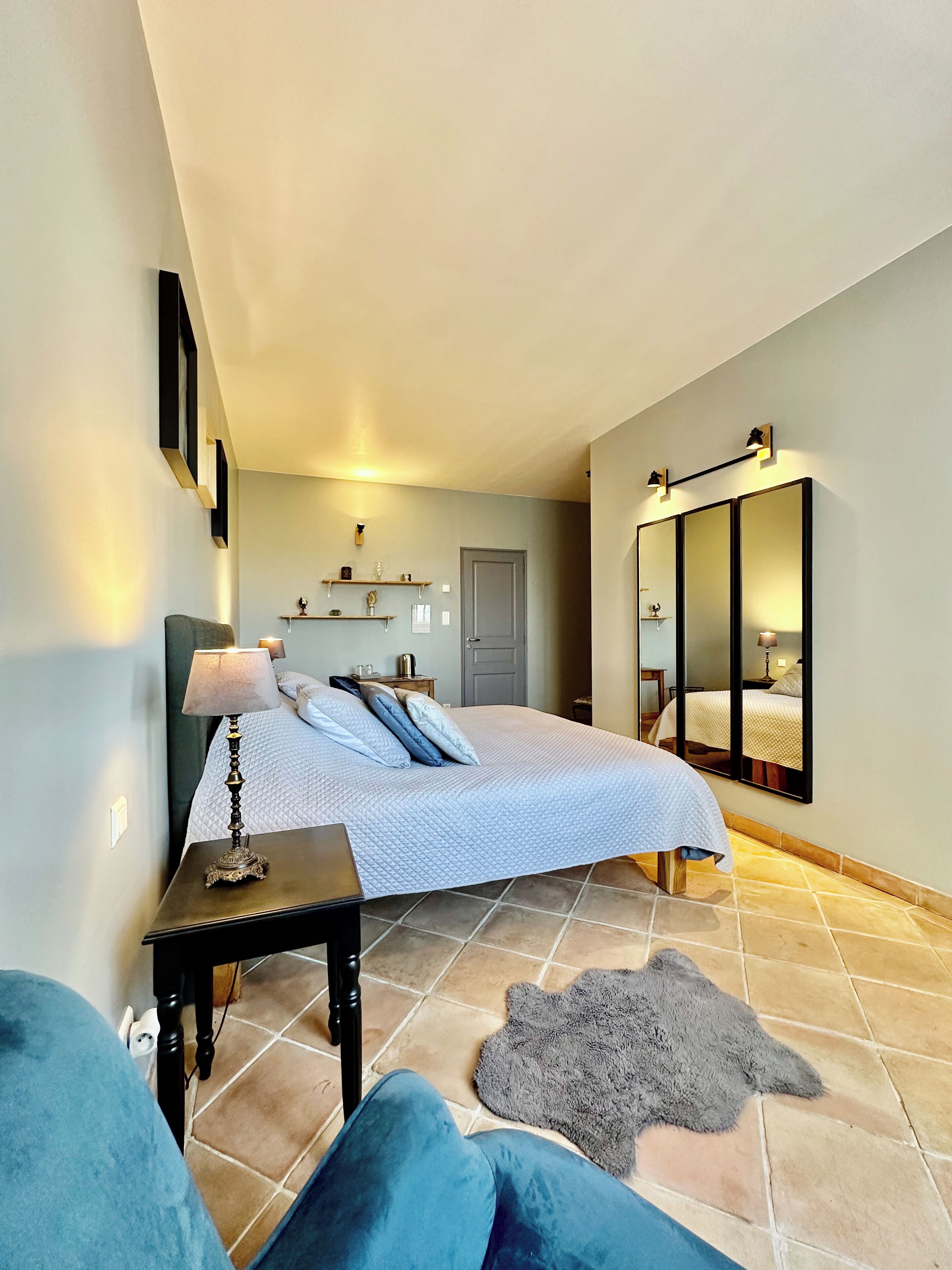 1 chambre, fer et planche à repasser, Wi-Fi gratuit, draps fournis