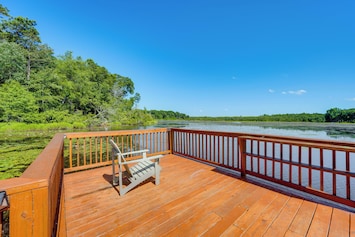 Perry Vacation Rental | 3BR | 2BA | 1,500 Sq Ft | Stairs Required