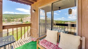 Property grounds - Walk to Angel Fire Lifts! Mountain-View Condo (Angel Fire)