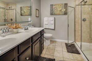 Hair dryer, towels - Fenced Yard & Patio! 2,400-Sq-Ft Chesapeake Home (Chesapeake)