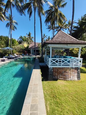 Outdoor pool - Beach villa  (Tianyar)