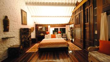 3 bedrooms, in-room safe, travel crib, free WiFi